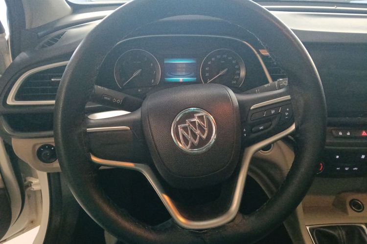 别克 英朗 2016款 15N 手动精英型中控内饰13