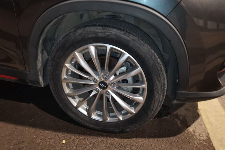 长安欧尚X7 PLUS 2022款 1.5T 蓝鲸版自动尊贵型车身外观10