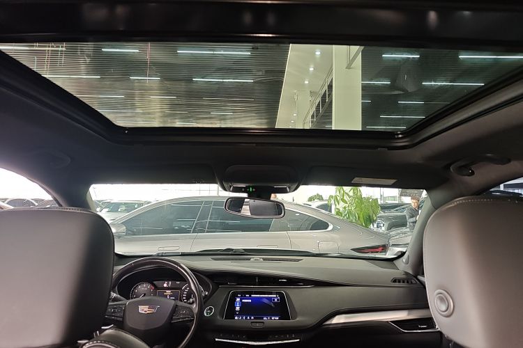 凯迪拉克XT4 2018款 28T 两驱领先型中控内饰22