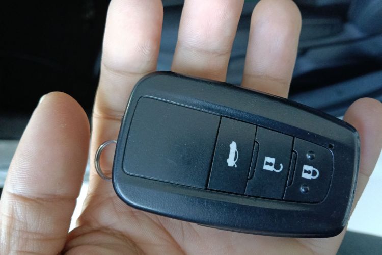 丰田 凌尚 2021款 2.0L 豪华版中控内饰7001