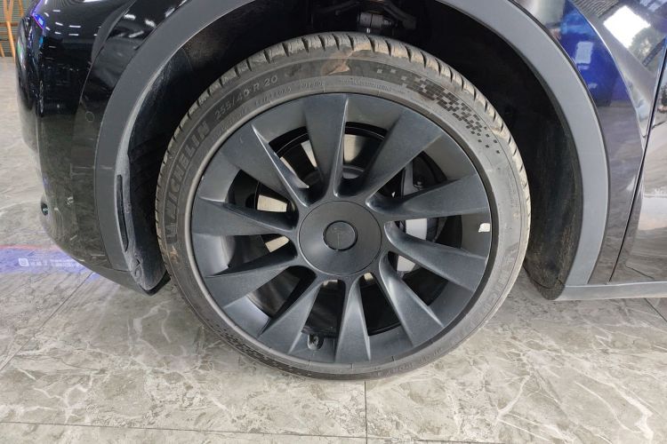 特斯拉 Model Y 2023款 长续航全轮驱动版车身外观6006