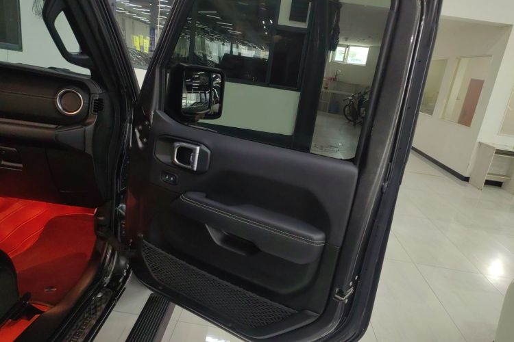 Jeep 角斗士 2022款 3.6L 先行版中控内饰7005