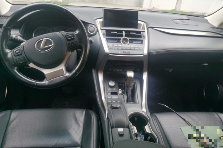 雷克萨斯NX 2016款 200 特别限量版中控内饰12