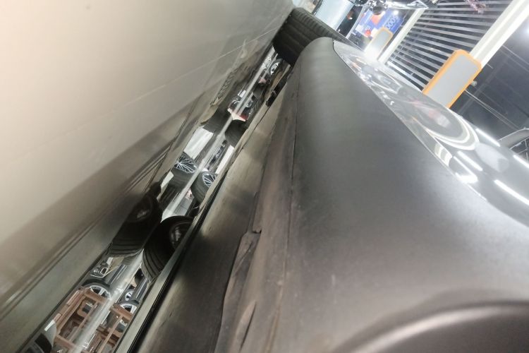 特斯拉 Model Y 2021款 标准续航后驱版局部细节9002