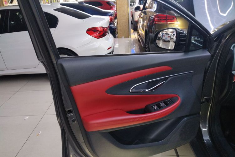 长安UNI-T 2020款 1.5T 旗舰型中控内饰7007