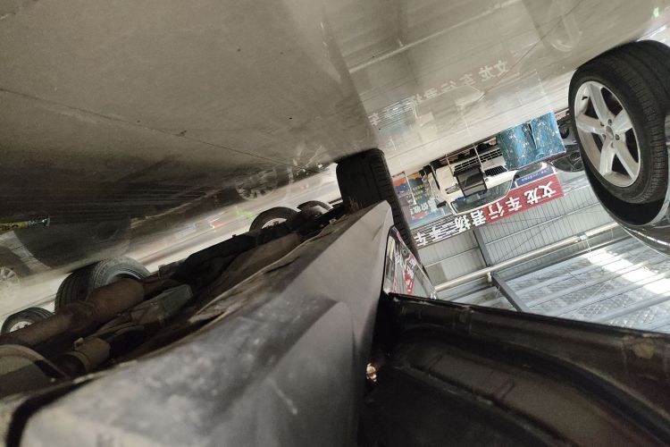 比亚迪S7 2015款 2.0T 升级版 自动旗舰型局部细节9002