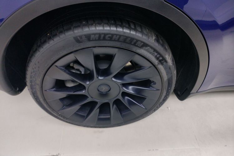 特斯拉 Model Y 2022款 长续航全轮驱动版车身外观6008