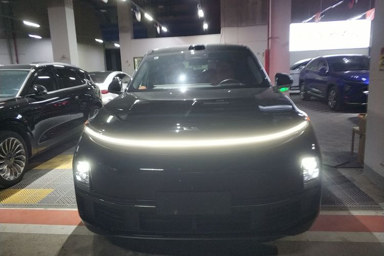 理想汽车 理想L9 2022款 Max车身外观2