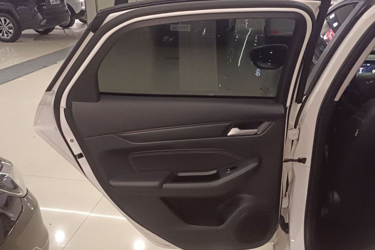 福特 福睿斯 2021款 1.5L 自动钻石版中控内饰49