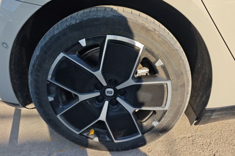 小米汽车 小米SU7 2024款 后驱长续航智驾版车身外观6008