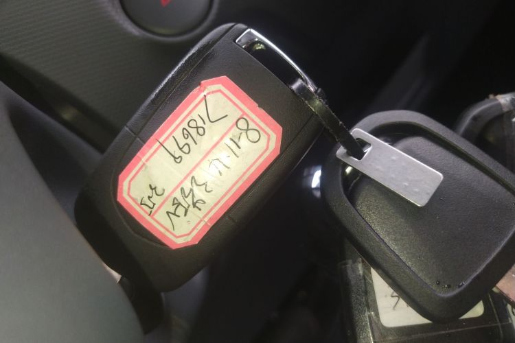 五菱汽车 五菱之光新能源 2025款 305km 进取型中控内饰11