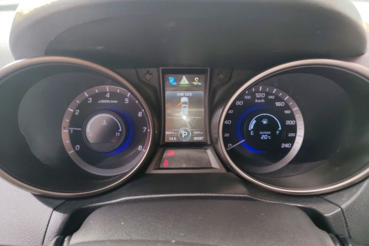 长安CS75 2016款 1.8T 自动精英型 国V中控内饰14