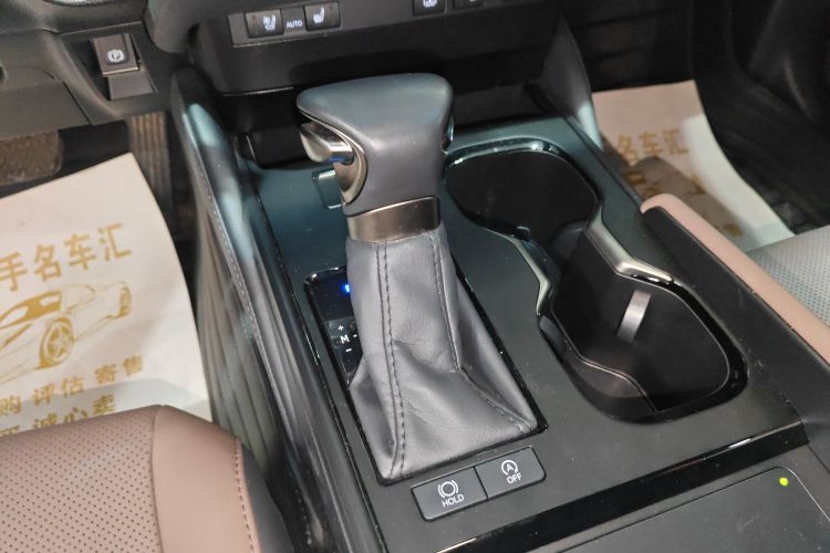 雷克萨斯ES 2024款 200 臻享版局部细节18