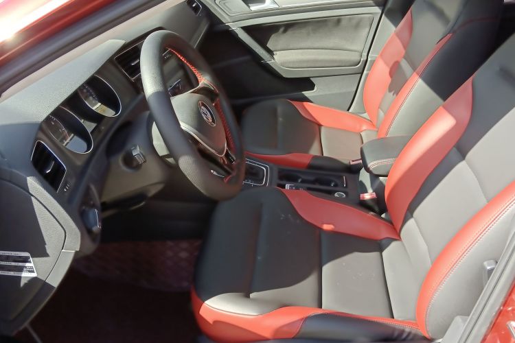 大众 高尔夫 2015款 1.6L 自动舒适型中控内饰19