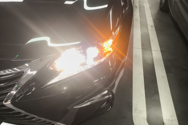 雷克萨斯ES 2015款 200 精英版局部细节36