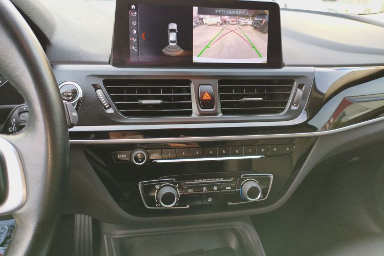 宝马1系 2020款 120i 时尚型局部细节16