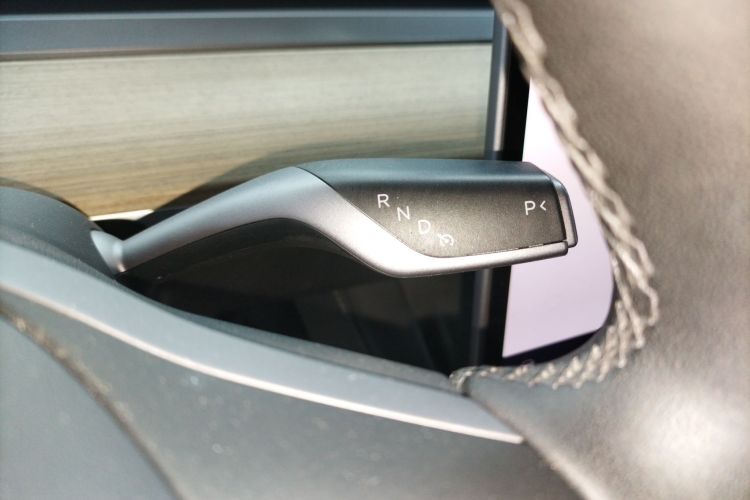 特斯拉 Model Y 2022款 改款 后轮驱动版中控内饰18