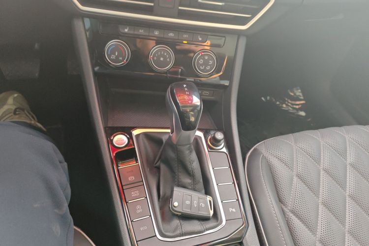 大众 速腾 2023款 300TSI DSG超越版中控内饰18