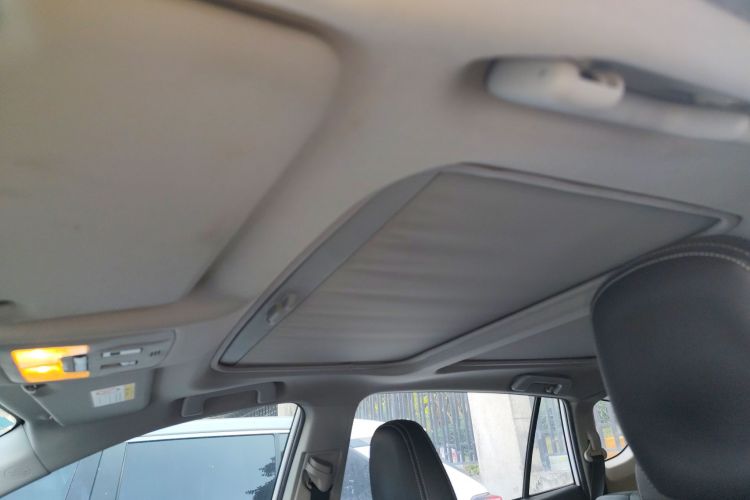 丰田 RAV4荣放 2018款 2.5L 自动四驱精英i版中控内饰22