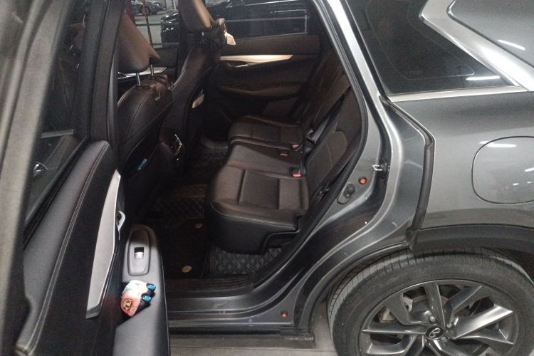 英菲尼迪QX50 2022款 2.0T 两驱领航版中控内饰21