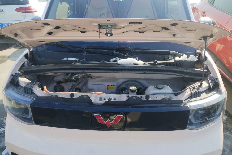 五菱汽车 宏光MINIEV 2021款 马卡龙时尚款 磷酸铁锂机舱底盘24