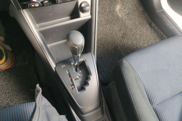 丰田 YARiS L 致炫 2019款 1.5E CVT魅动版 国VI中控内饰18