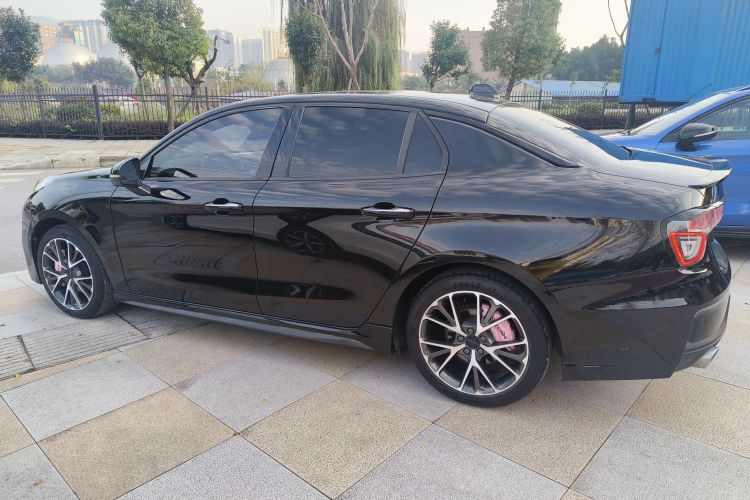 领克03 2020款 1.5TD DCT劲Pro版车身外观4