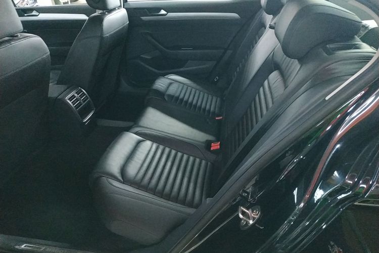 大众 迈腾 2017款 280TSI DSG 舒适型中控内饰21