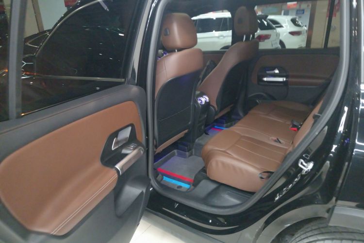 奔驰GLB 2022款 改款二 GLB 200 时尚型中控内饰21