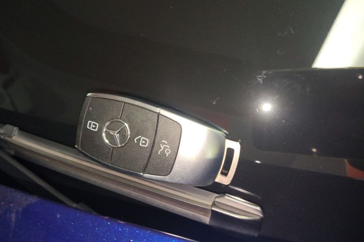 奔驰GLB 2020款 改款 GLB 200 动感型中控内饰11