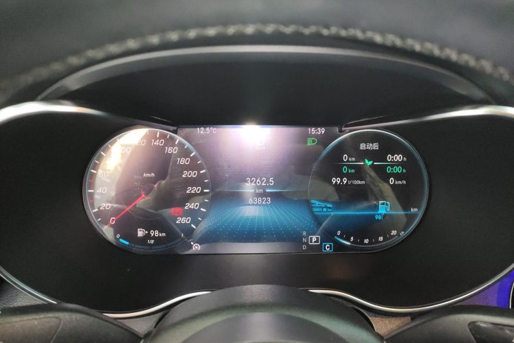 奔驰C级 2019款 改款 C 260 L 4MATIC 运动版中控内饰14