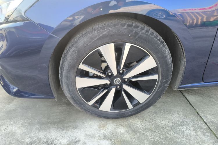 日产 天籁 2021款 2.0L XL 舒适版车身外观6002