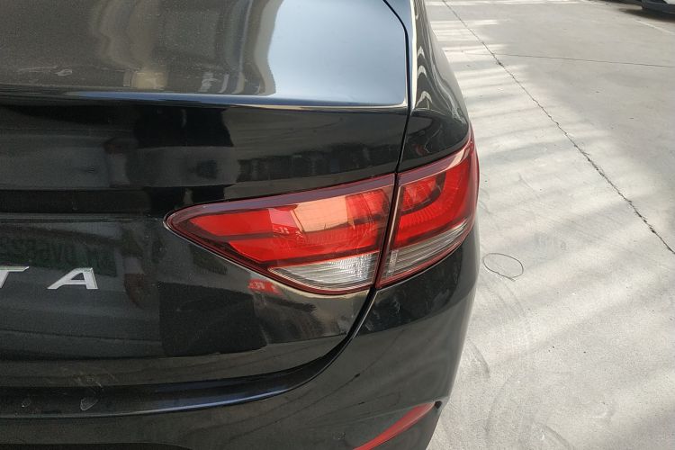 现代 悦动 2020款 1.6L 自动GL悦目版车身外观9