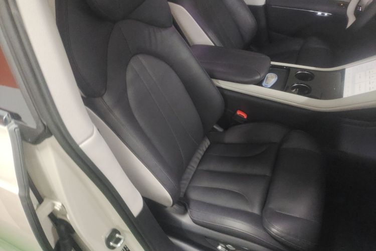 智己汽车 智己LS7 2023款 77kWh Urban Fit后驱版局部细节41