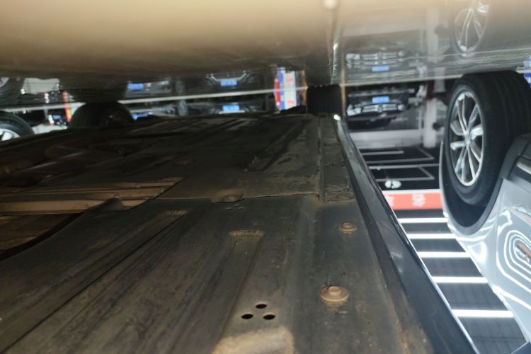 宝马3系 2023款 325Li M运动套装局部细节9002