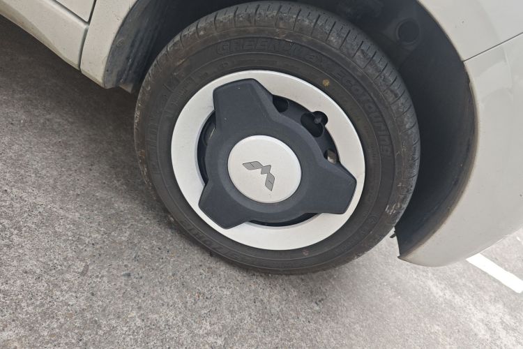 五菱汽车 宏光MINIEV 2024款 第三代 215km 青春版车身外观10