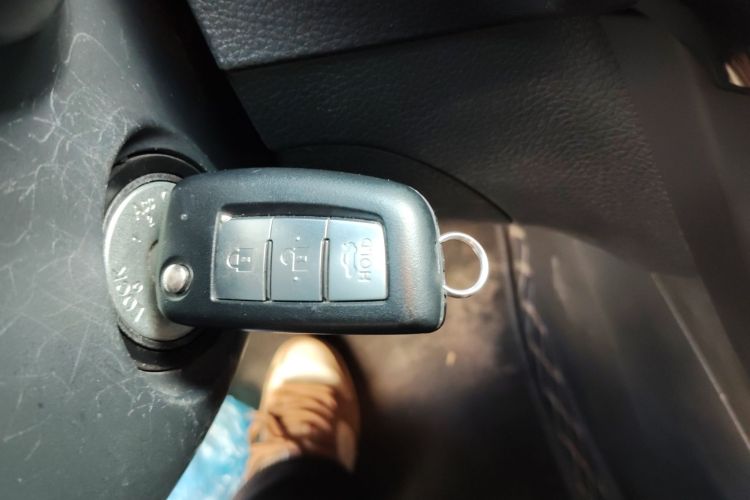 日产 轩逸 2024款 改款 经典 1.6XE CVT舒适版中控内饰11