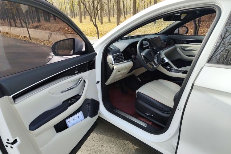 比亚迪 宋PLUS新能源 2021款 DM-i 110KM 旗舰PLUS中控内饰20