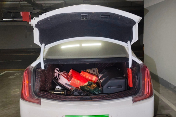 凯迪拉克XTS 2018款 28T 技术型中控内饰23