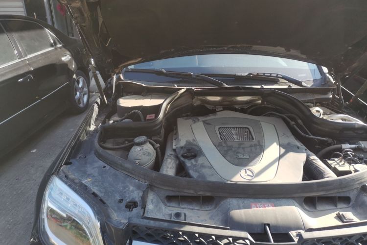 奔驰GLK级 2015款 GLK 300 4MATIC 时尚型 极致版机舱底盘25