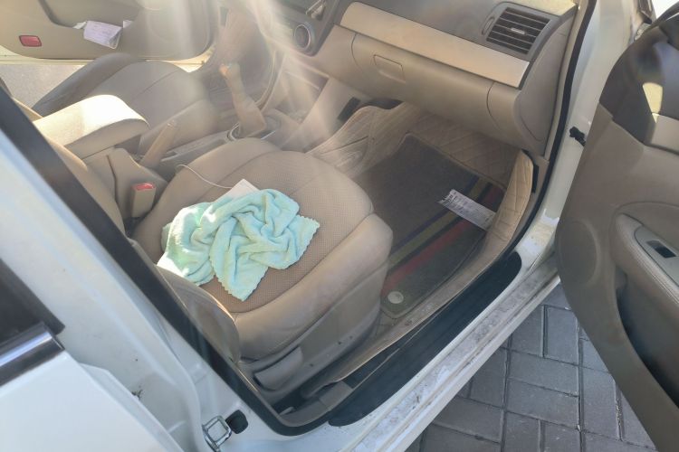 日产 轩逸 2016款 经典 1.6XE 手动领先版局部细节9005