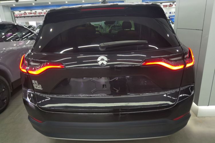 蔚来ES8 2018款 创始版车身外观6