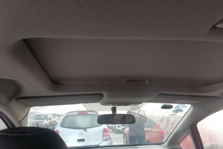 本田 飞度 2018款 1.5L CVT舒适天窗版局部细节22