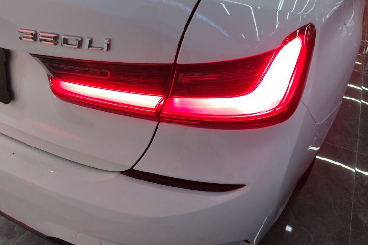 宝马3系 2021款 改款 320Li M运动套装车身外观9