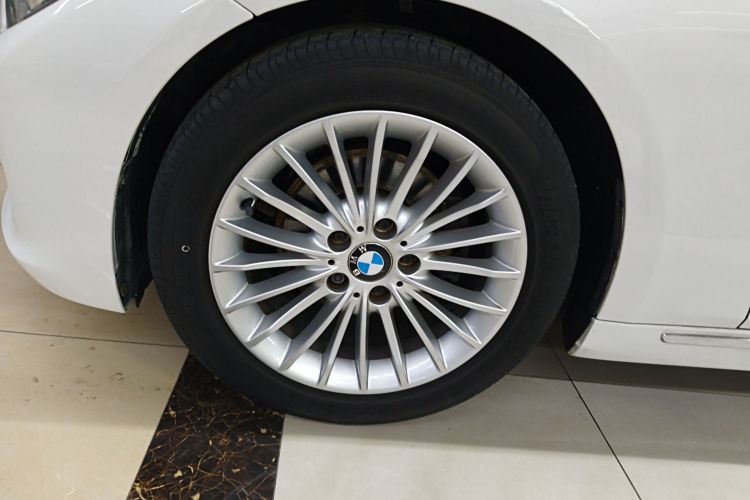 宝马3系 2015款 320Li 超悦版豪华设计套装车身外观6007