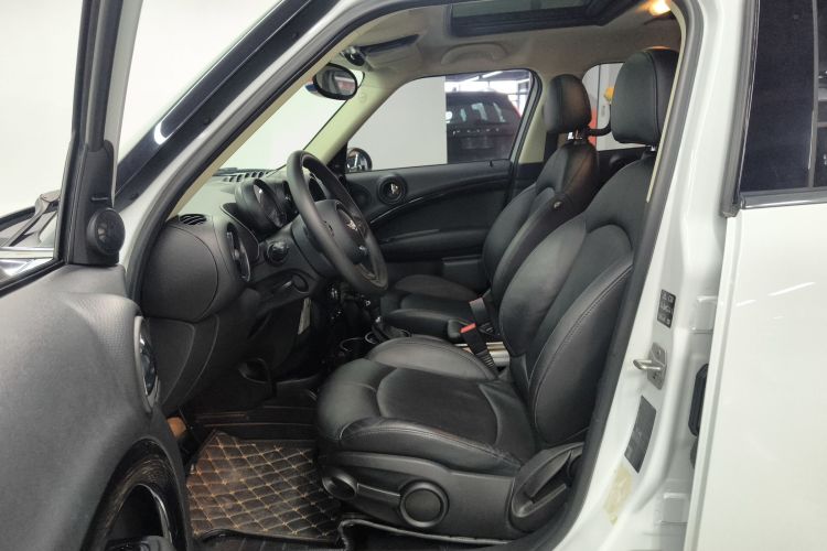 MINI Countryman 2014款 1.6T COOPER ALL4 Excitement中控内饰19