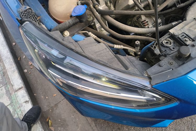 福特 福克斯 2021款 两厢 EcoBoost 180 自动锋潮型车身外观8