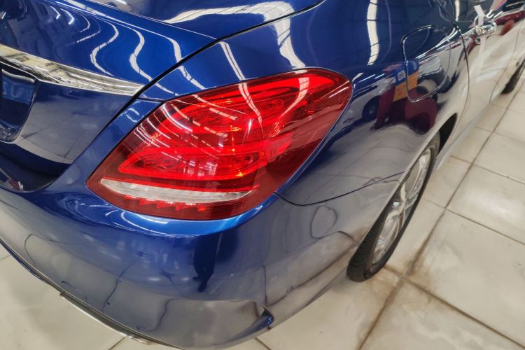 奔驰C级 2015款 C 200 L 运动型车身外观9