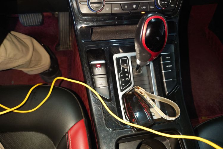 吉利汽车 帝豪GS 2020款 1.4T CVT雅局部细节18