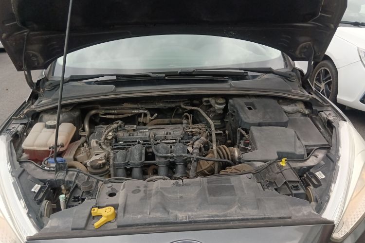 福特 福克斯 2015款 三厢 1.6L 自动风尚型局部细节24